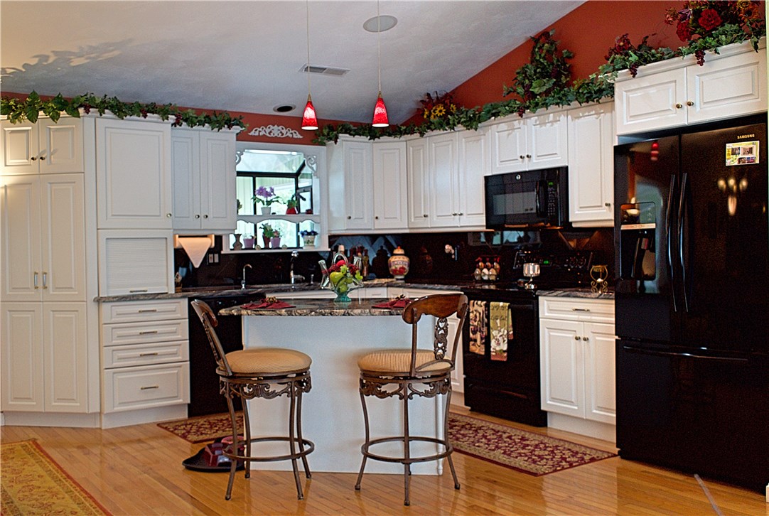 1800 Harkney Hill Road Coventry, RI 02816 - Photo 11 of 38 Gallery Image 11