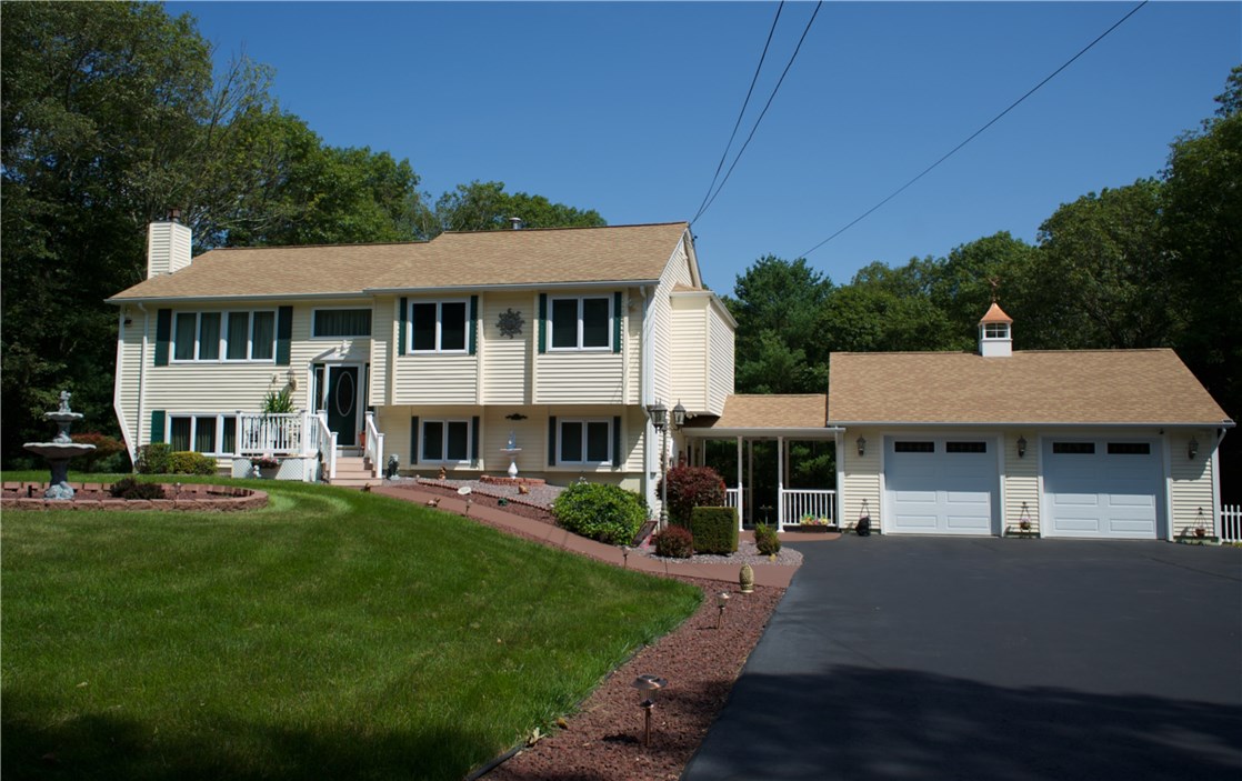 1800 Harkney Hill Road Coventry, RI 02816 - Photo 2 of 38 Gallery Image 2