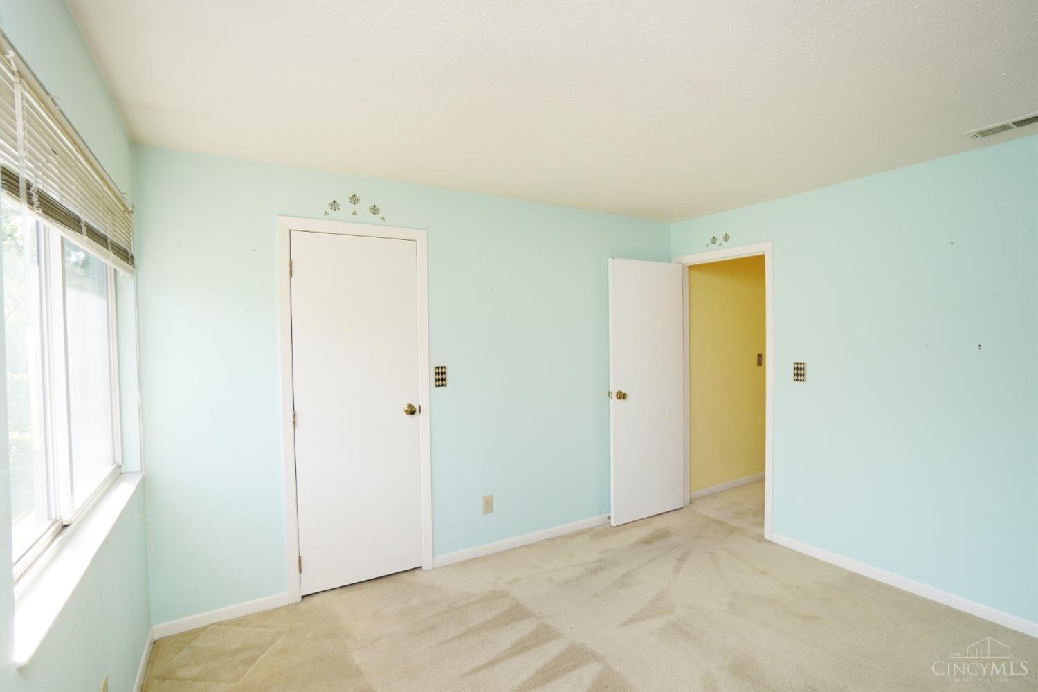 9317 Winton Road Cincinnati, OH 45231 - Photo 12 of 19 Gallery Image 12