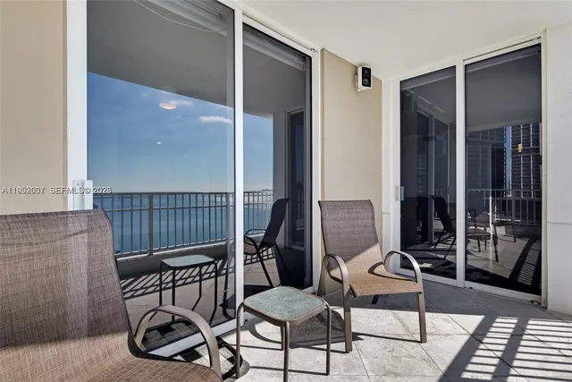 $6,750 | 701 Brickell Key Boulevard, Unit 2103, Miami, FL 33131