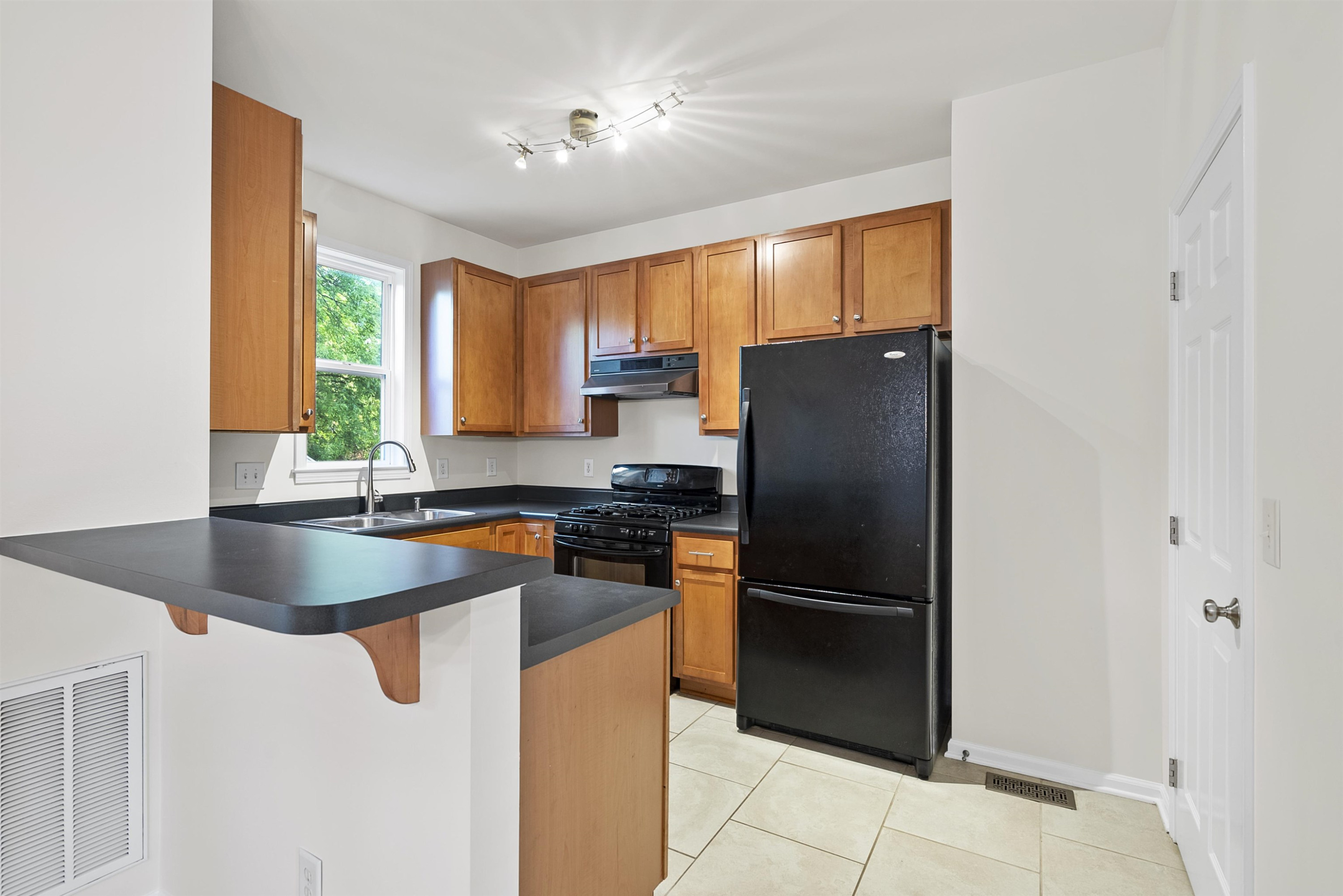 313 Cooke Street Raleigh, NC 27601 - Photo 7 of 25 Photo 7