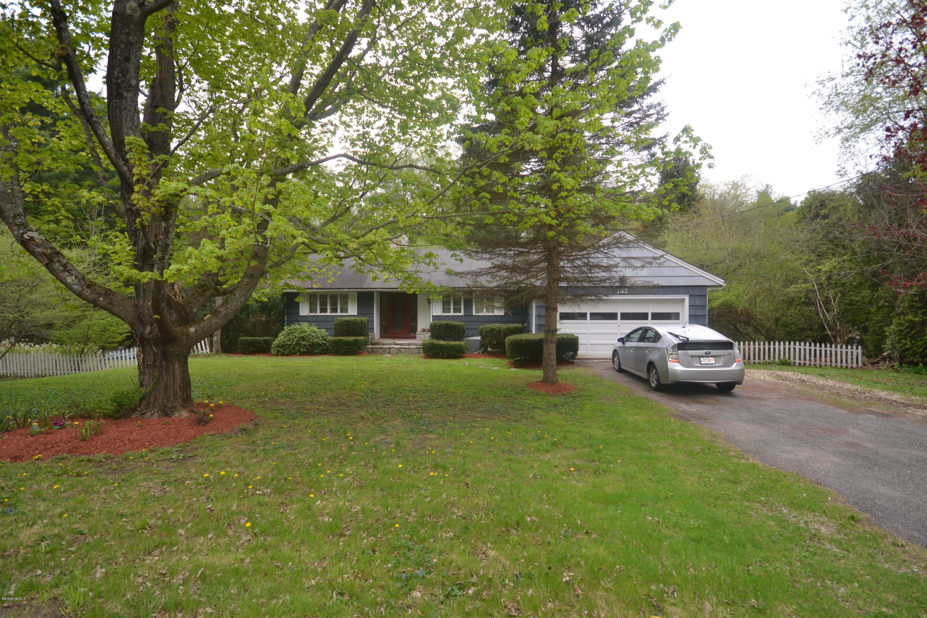 182 East New Lenox Road Pittsfield, MA 01201 - Photo 1 of 19 DSC_0353