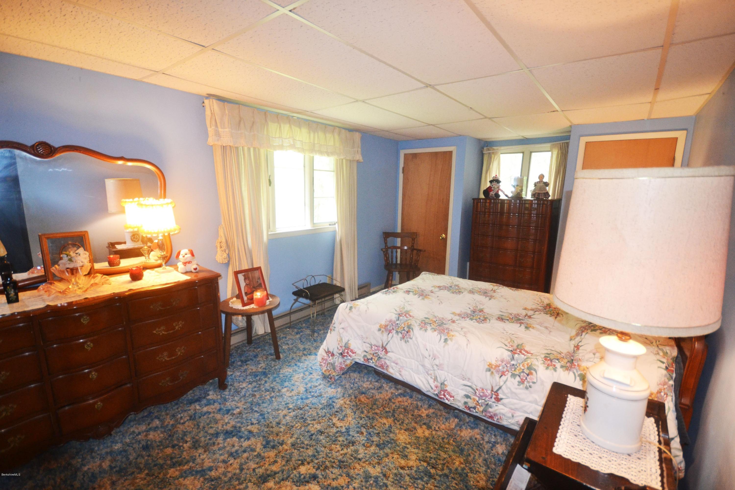 182 East New Lenox Road Pittsfield, MA 01201 - Photo 16 of 19 DSC_04261