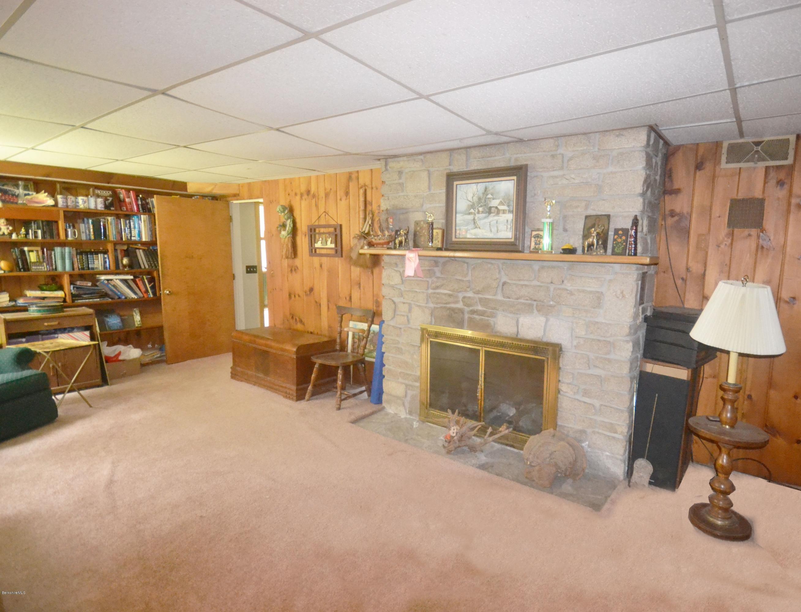 182 East New Lenox Road Pittsfield, MA 01201 - Photo 19 of 19 DSC_04501