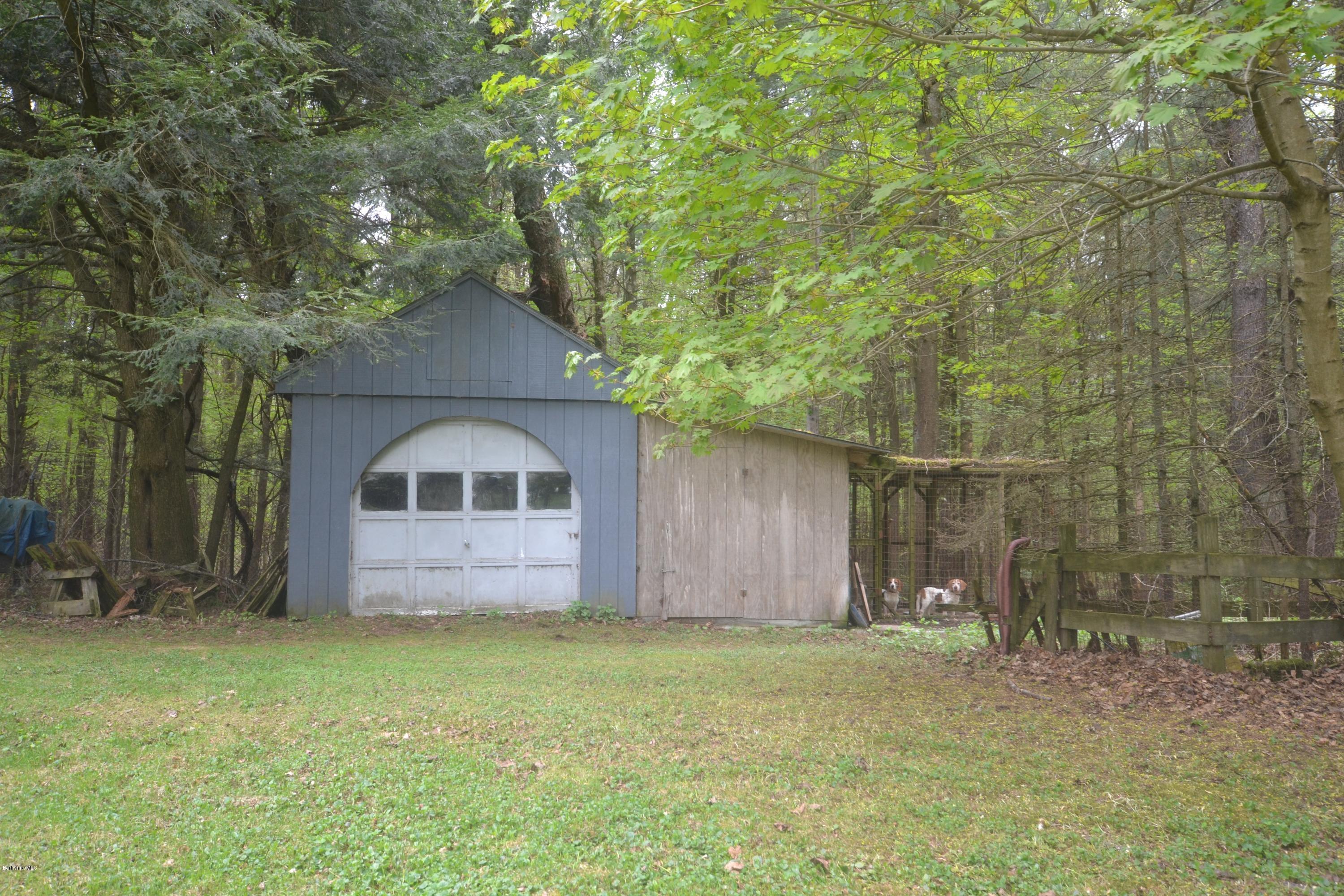 182 East New Lenox Road Pittsfield, MA 01201 - Photo 6 of 19 DSC_0371