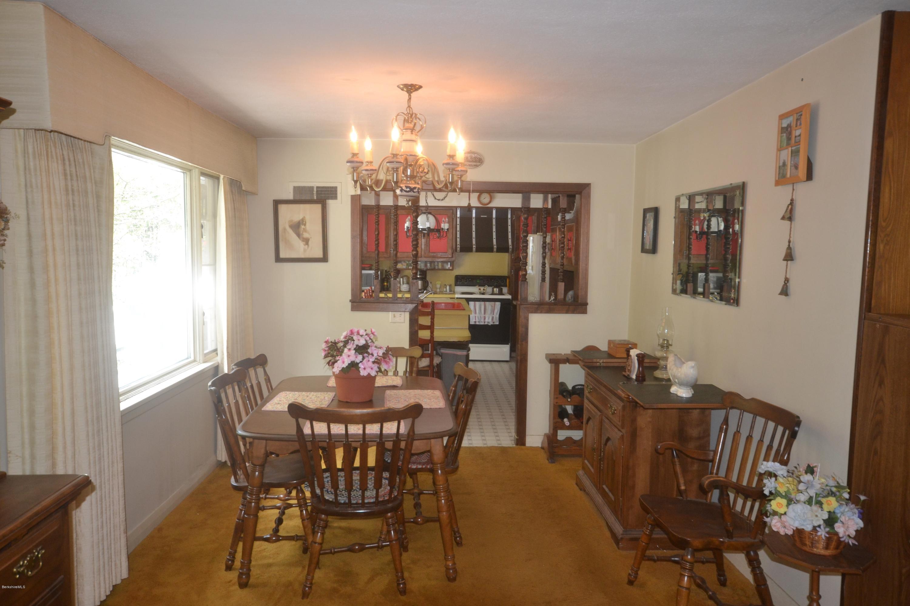 182 East New Lenox Road Pittsfield, MA 01201 - Photo 10 of 19 DSC_0462