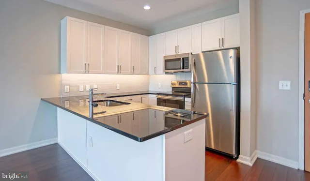 $3,153 | 24 Cricket Avenue, Unit 1B225, Ardmore, PA 19003