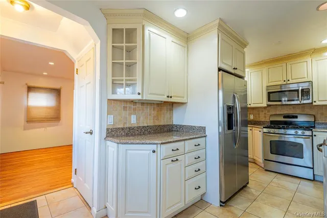 $949,000 | 78-36 271st Street | Floral Park