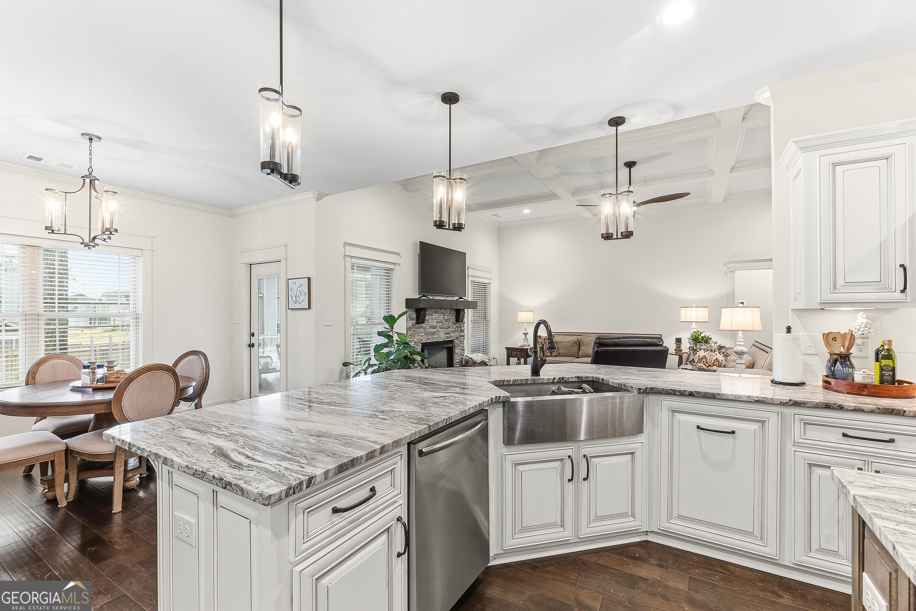 307 Apalachee Way Bonaire, GA 31005 - Photo 21 of 61 a kitchen that has a lot of cabinets in it