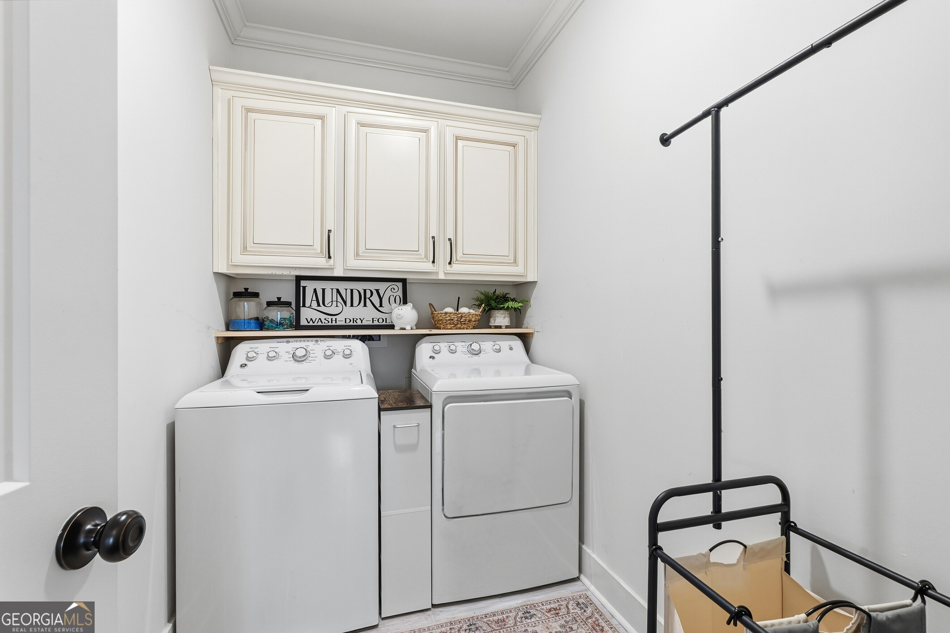 307 Apalachee Way Bonaire, GA 31005 - Photo 47 of 61 a utility room with dryer and washer