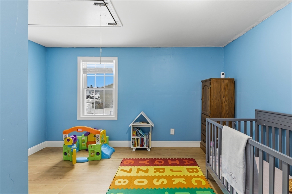 10 Aberdeen Street Fall River, MA 02721 - Photo 24 of 35