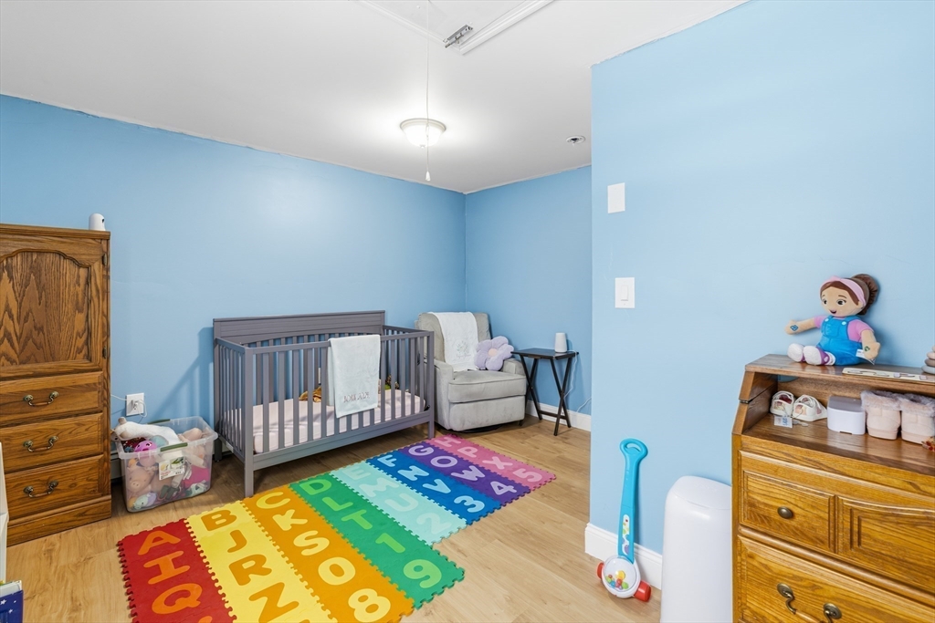 10 Aberdeen Street Fall River, MA 02721 - Photo 25 of 35