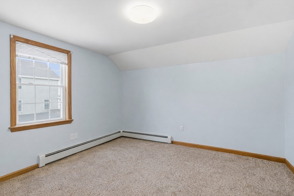 10 Aberdeen Street Fall River, MA 02721 - Photo 30 of 35