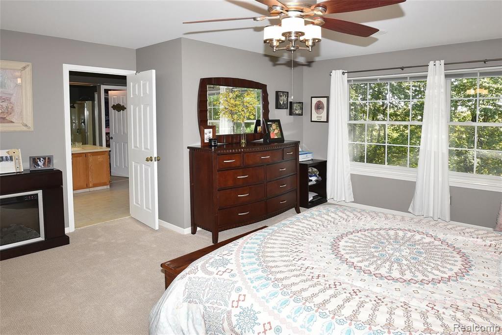1205 Arms Court Rochester Hills, MI 48307 - Photo 21 of 38