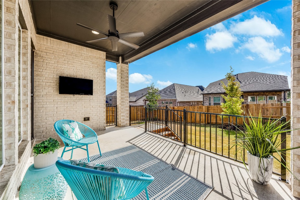 200 Grn Knl Lane Georgetown, TX 78628 - Photo 28 of 32 a view of a balcony with furniture