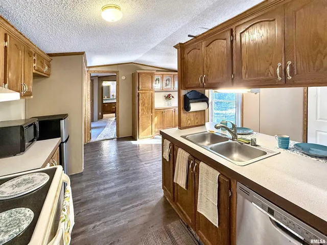 $75,000 | 200 Madison Street, Carterville, IL 62918