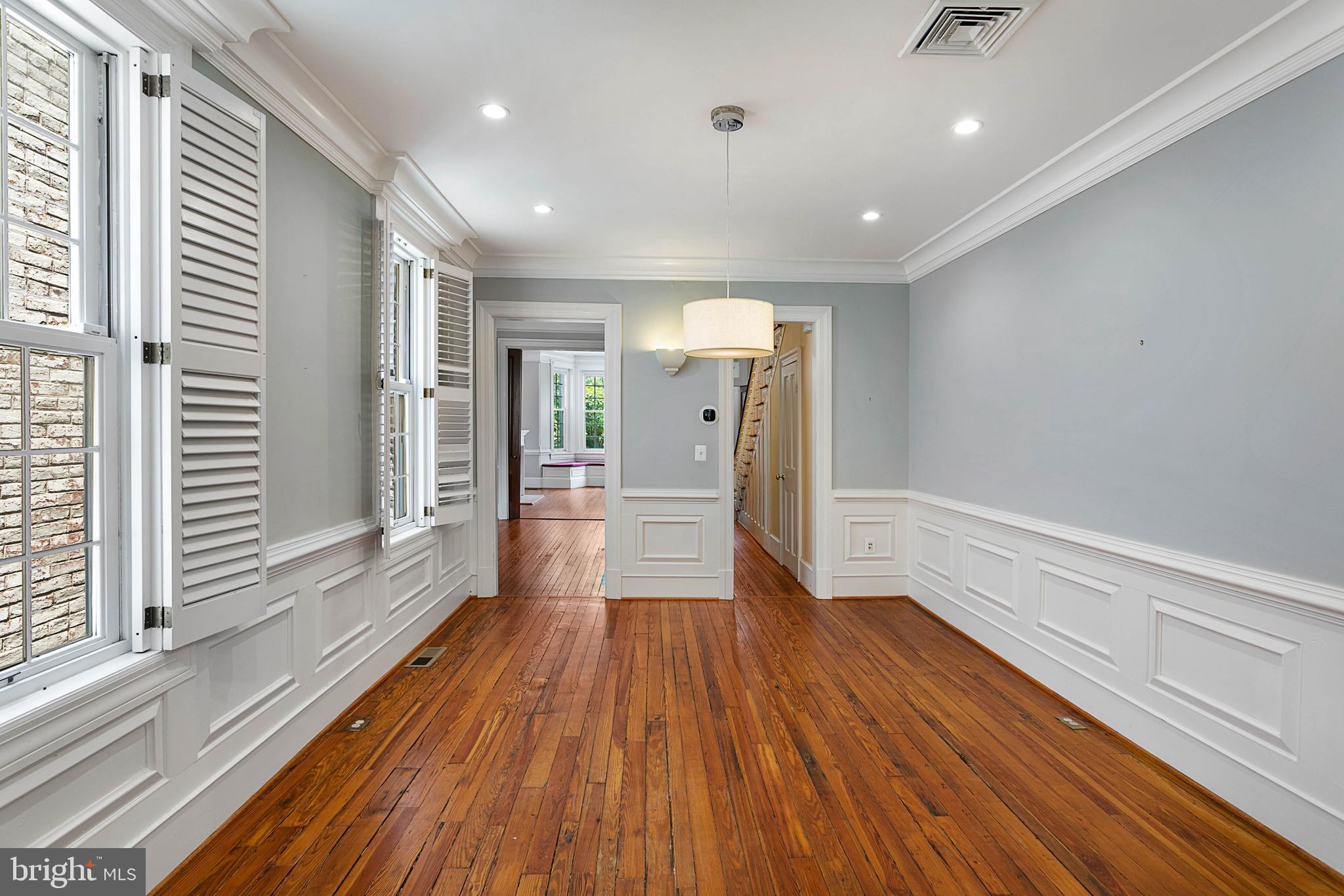 409 A Street Southeast Washington, DC 20003 - Photo 6 of 21 Bright Natural Light