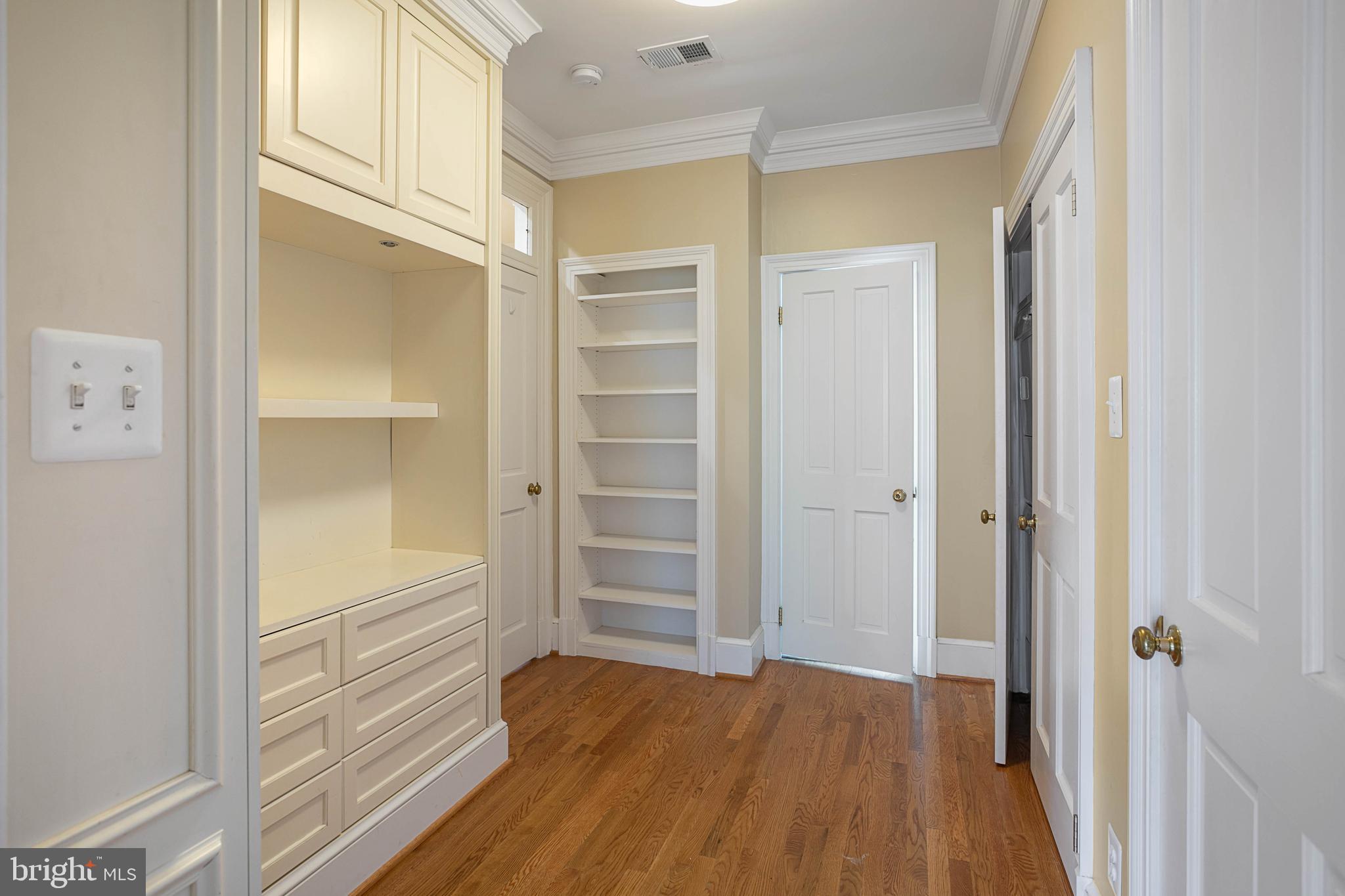 409 A Street Southeast Washington, DC 20003 - Photo 9 of 21 Great Built-Ins
