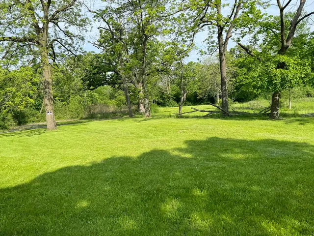 $475,000 | 480 Saunders Road, Lake Forest, IL 60045