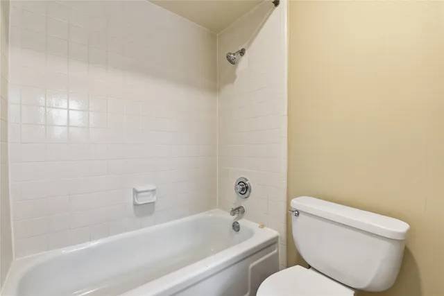 $1,395 | 7700 Creekbend Drive, Unit 75, Houston, TX 77071