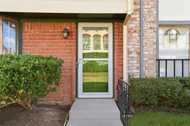 $1,395 | 7700 Creekbend Drive, Unit 75, Houston, TX 77071