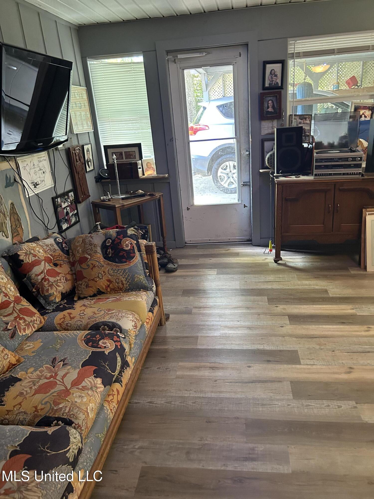 6837 Hilo Street Diamondhead, MS 39525 - Photo 16 of 35 IMG_4629