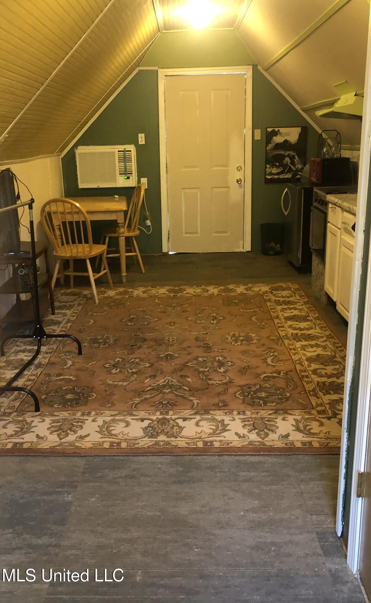 6837 Hilo Street Diamondhead, MS 39525 - Photo 28 of 35 Apartment over garage