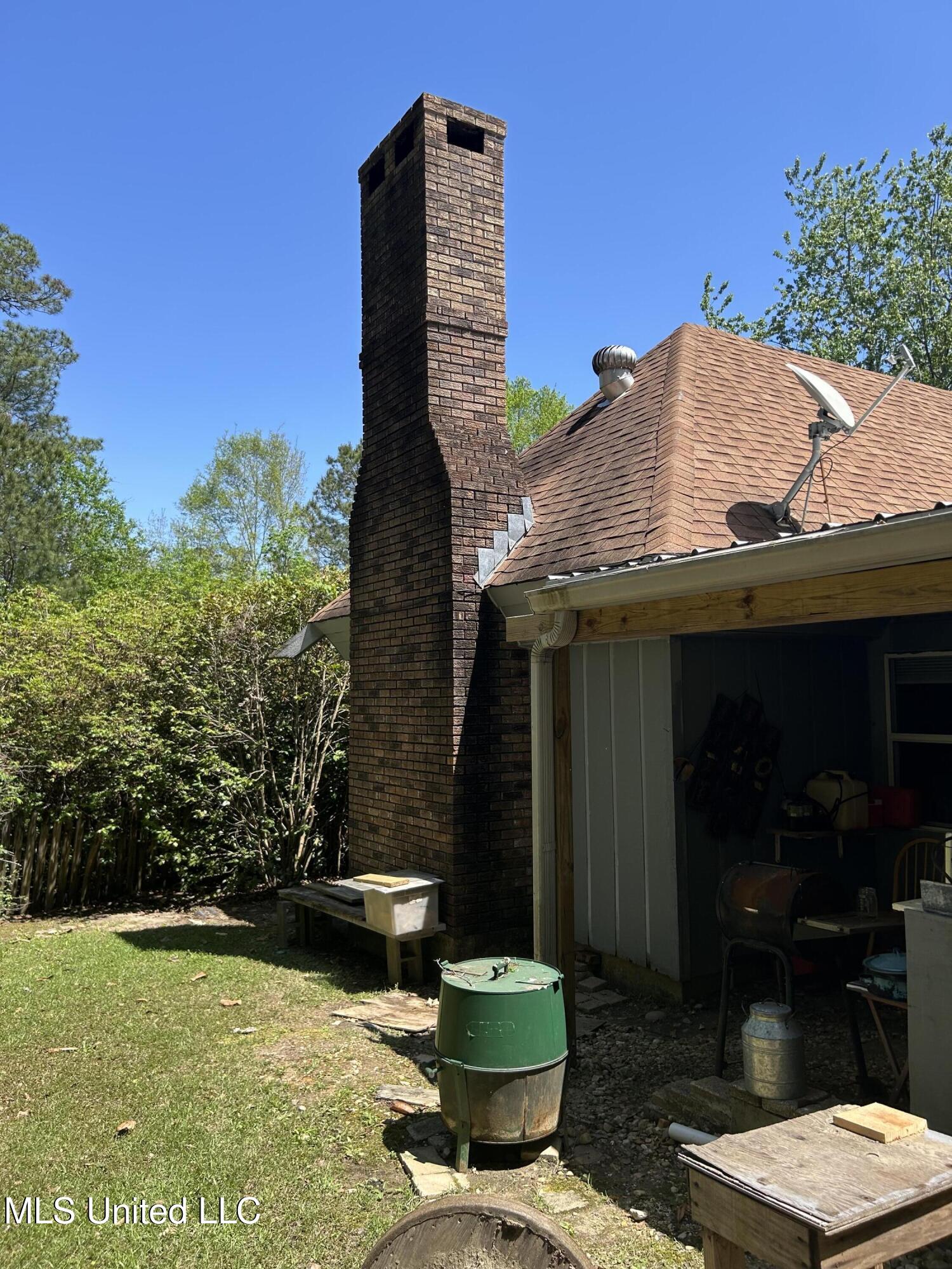 6837 Hilo Street Diamondhead, MS 39525 - Photo 33 of 35 Rear