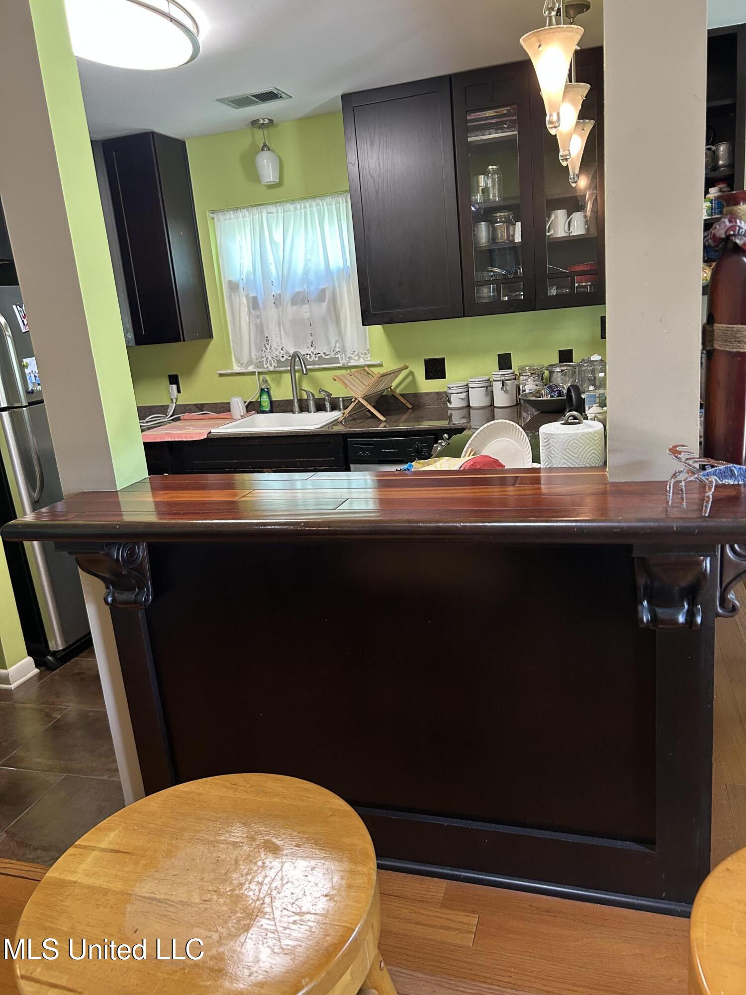 6837 Hilo Street Diamondhead, MS 39525 - Photo 5 of 35 IMG_8911