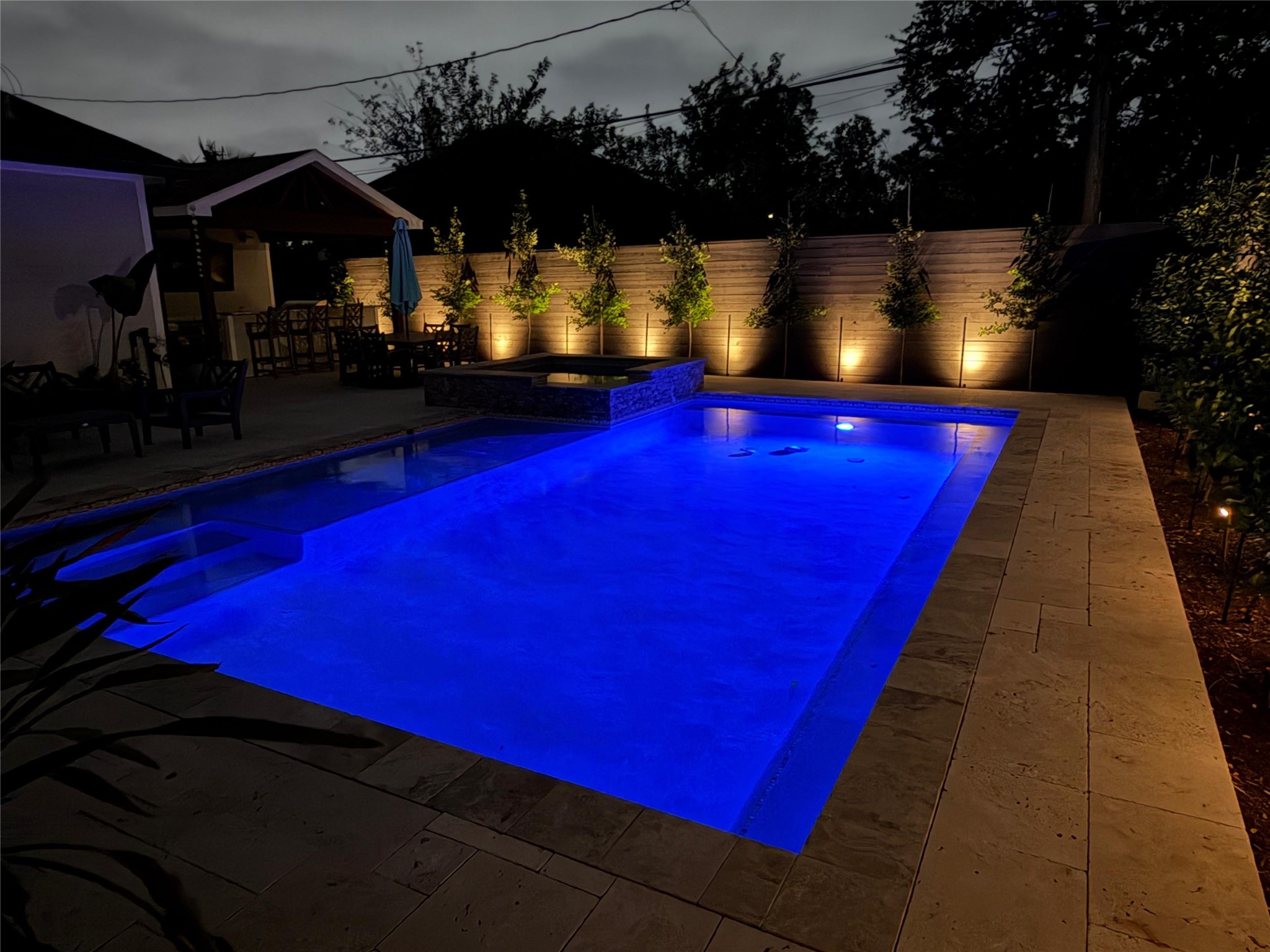 1519 Richelieu Lane Houston, TX 77018 - Photo 28 of 30 Landscape lighting