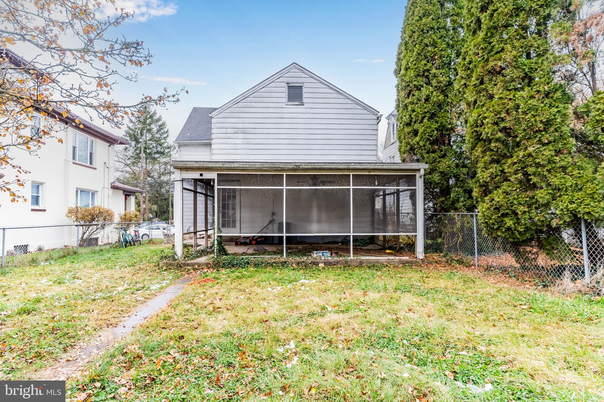 328 North Spring Street Middletown, PA 17057 - Photo 3 of 30