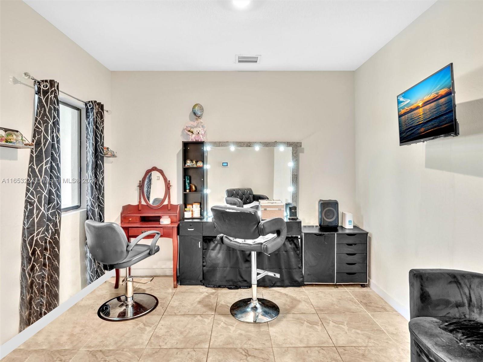 13348 Southwest 250th Street Homestead, FL 33032 - Photo 13 of 39 Gallery Image 13