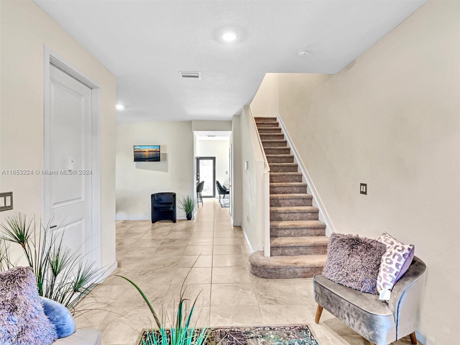 13348 Southwest 250th Street Homestead, FL 33032 - Photo 8 of 39 Gallery Image 8