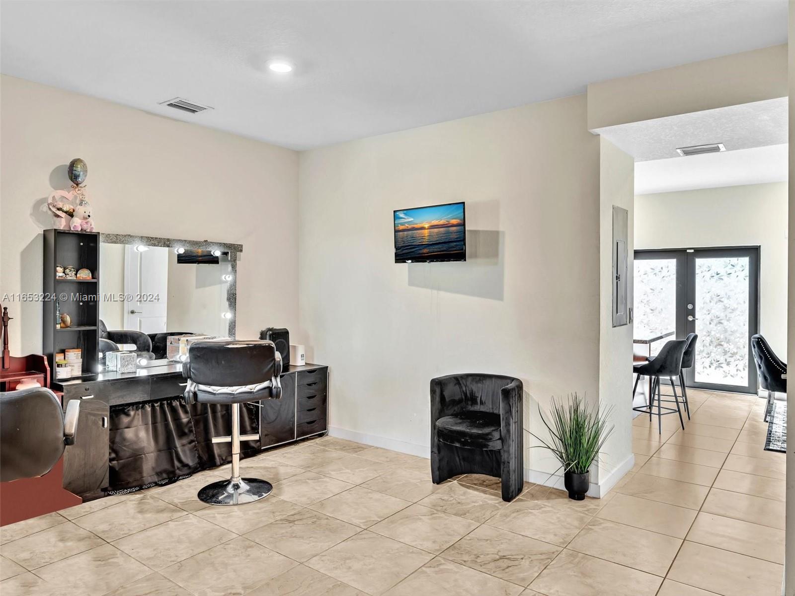 13348 Southwest 250th Street Homestead, FL 33032 - Photo 9 of 39 Gallery Image 9