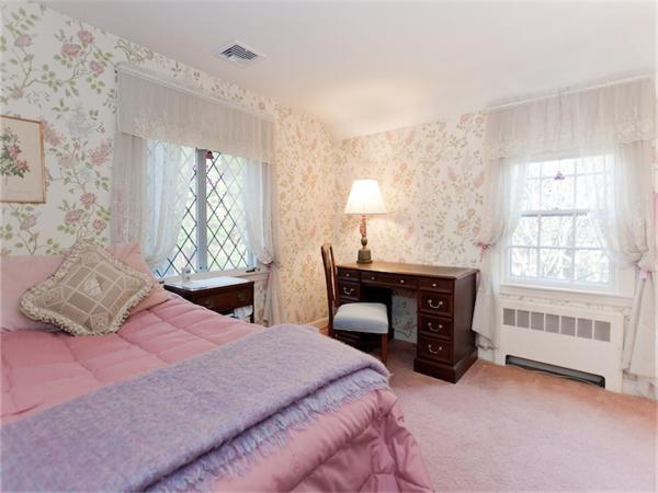75 Lawson Road Winchester, MA 01890 - Photo 14 of 19 Gallery Image 14