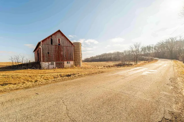 $234,900 | N5980 Washington, Monticello, WI 53570