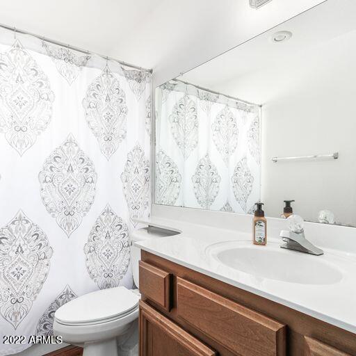 1002 East Wagoner Road Phoenix, AZ 85022 - Photo 11 of 16 Guest Bathroom