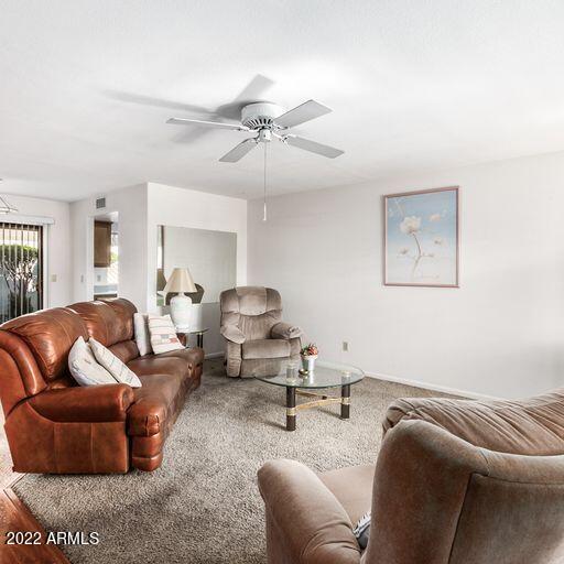 1002 East Wagoner Road Phoenix, AZ 85022 - Photo 4 of 16 Living Room