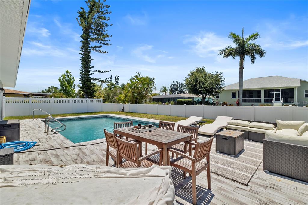 60 Golfview Road Rotonda West, FL 33947 - Photo 6 of 27