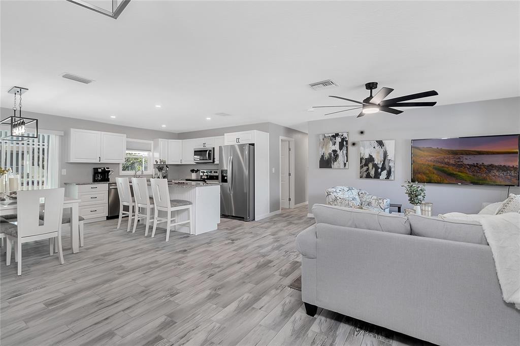 60 Golfview Road Rotonda West, FL 33947 - Photo 8 of 27