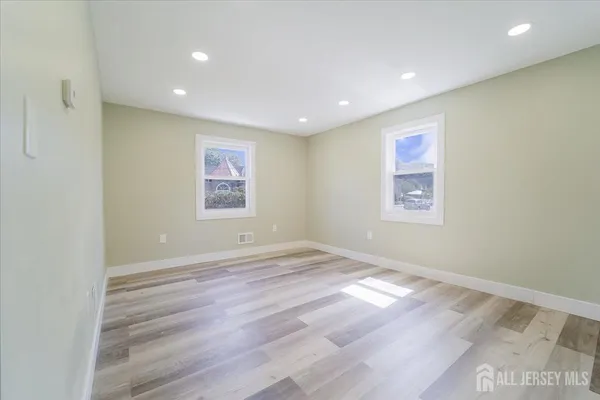 $682,000 | 951-953 Amboy Avenue, Edison, NJ 08837