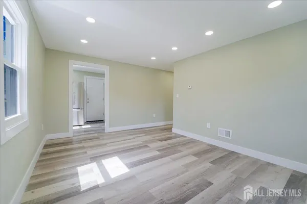 $682,000 | 951-953 Amboy Avenue, Edison, NJ 08837