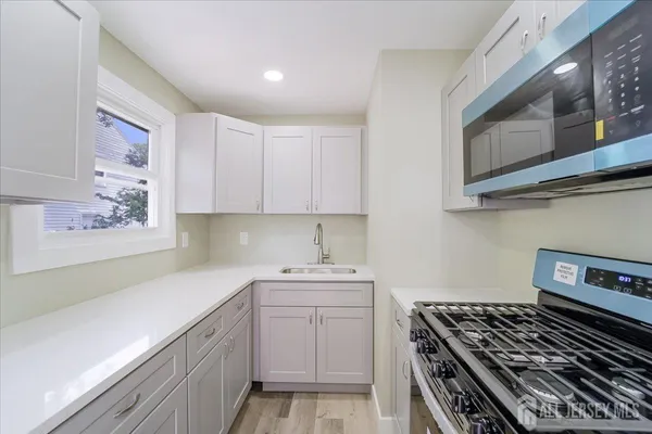 $682,000 | 951-953 Amboy Avenue, Edison, NJ 08837