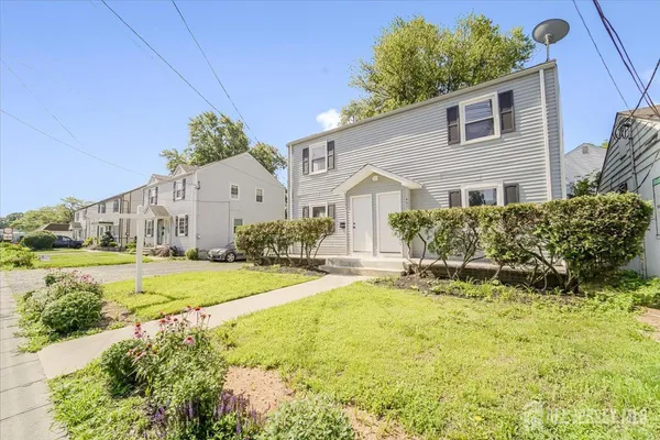 $682,000 | 951-953 Amboy Avenue, Edison, NJ 08837