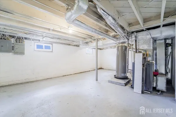 $682,000 | 951-953 Amboy Avenue, Edison, NJ 08837