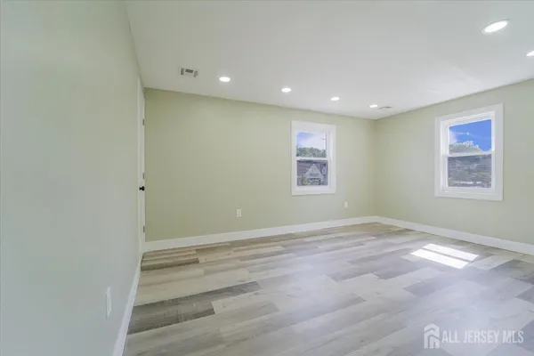 $682,000 | 951-953 Amboy Avenue, Edison, NJ 08837