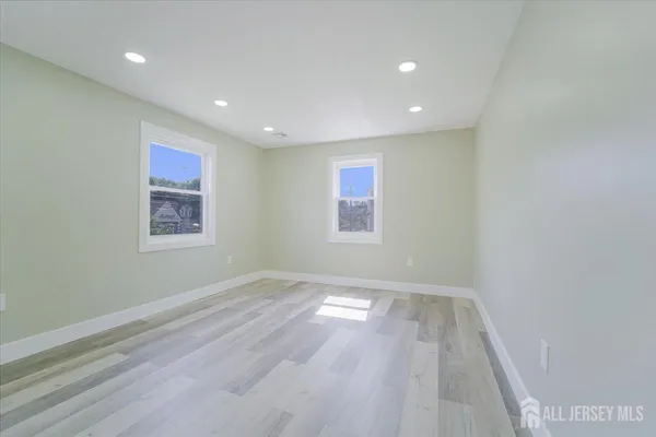 $682,000 | 951-953 Amboy Avenue, Edison, NJ 08837