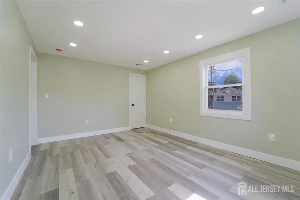 $682,000 | 951-953 Amboy Avenue, Edison, NJ 08837