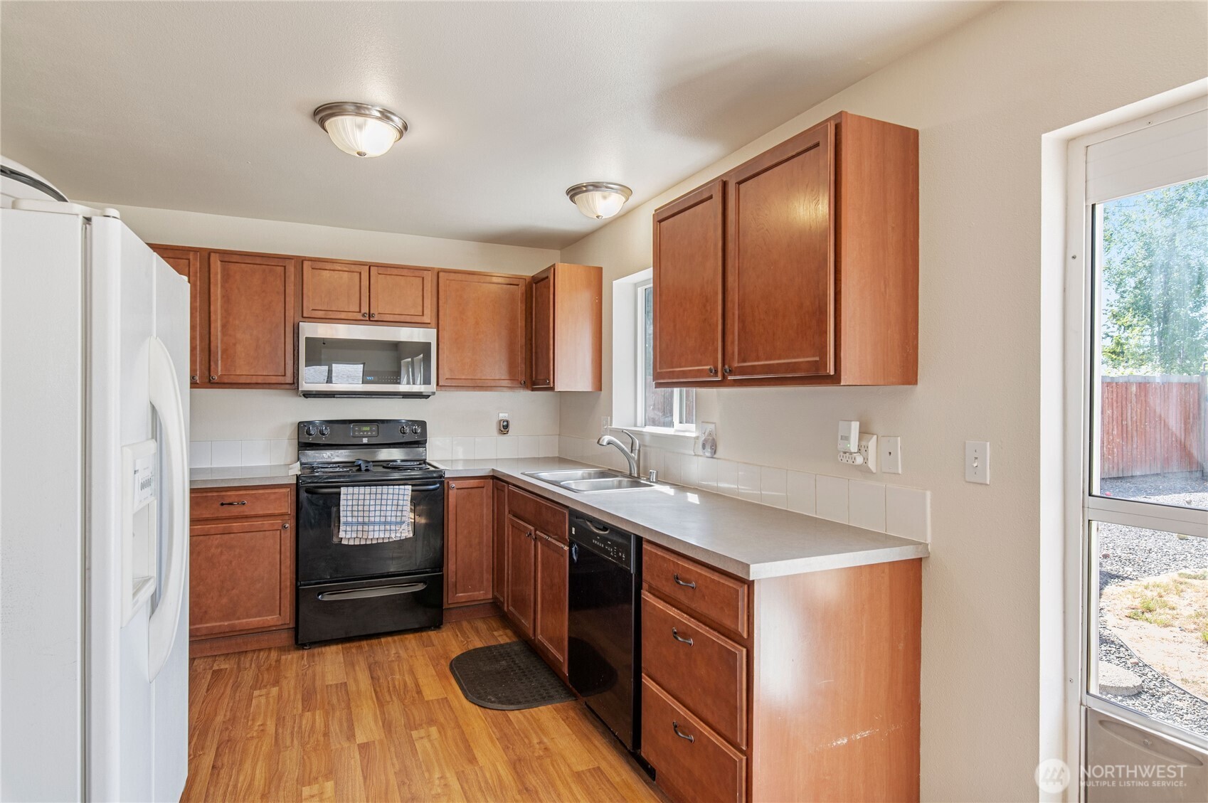 7838 Celtic Loop Northwest Silverdale, WA 98383 - Photo 13 of 32