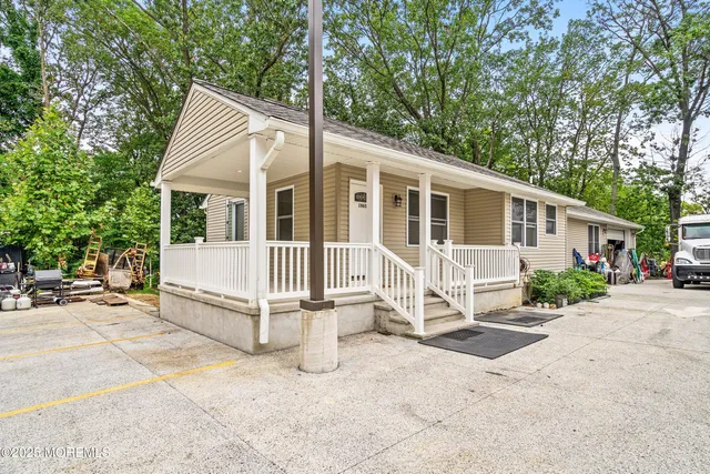 $2,400 | 1965 Highway 35, Unit A, Sayreville, NJ 08879